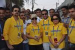Anil Kapoor, Mahima Chaudhary, Gulshan Grover, Nita Ambani at Standard Chartered Mumbai Marathon in Mumbai on 14th Jan 2012 (165).JPG